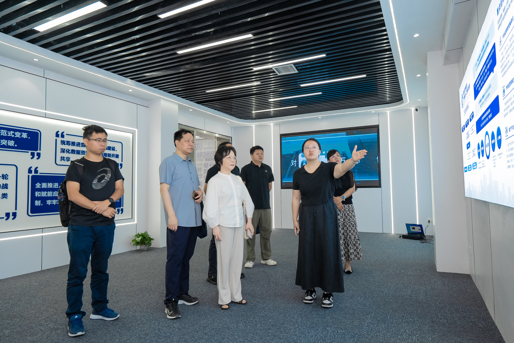 图片1(1) 图片1(1)